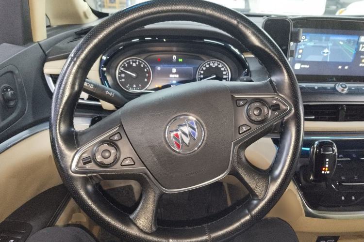 Used Buick GL8 2023 Facelifted Land Cruiser Executive Luxury Version