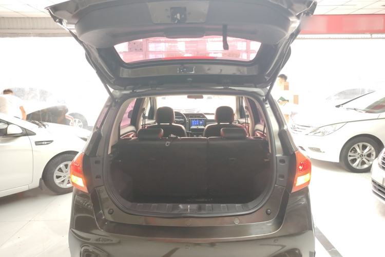 Used FAW Yingzhi G3 2016 G3S 1.5L CVT Luxury Navigation Edition
