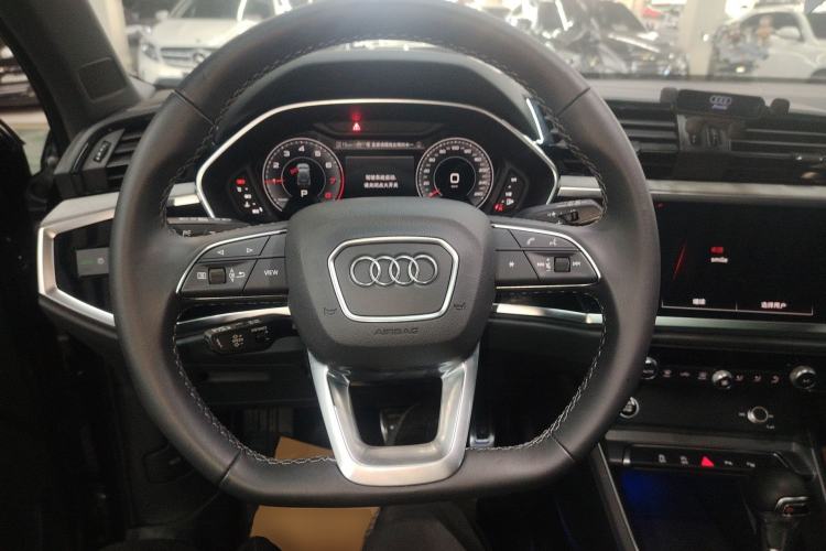 Used Audi Q3 2024 35 TFSI Fashion Dynamic Edition
