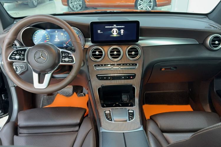 Used Mercedes-Benz GLC 2020 Facelift GLC 300 L 4MATIC Dynamic Edition