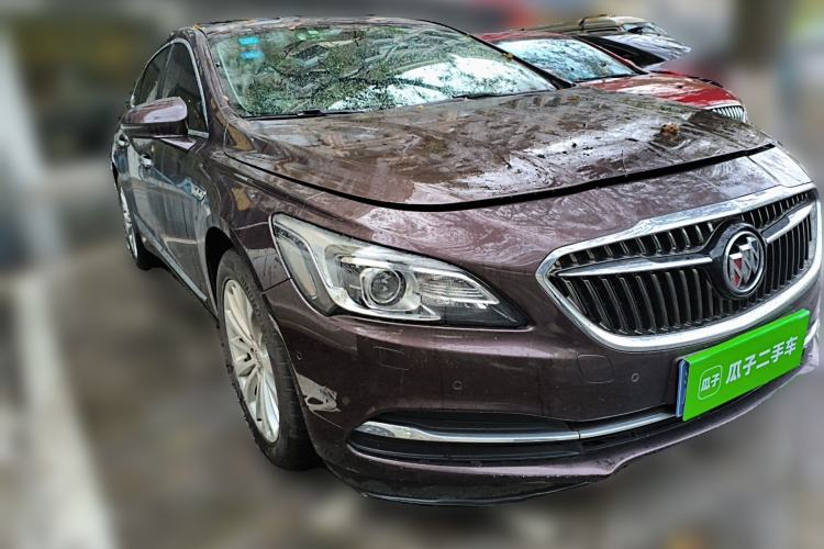 Used Buick LaCrosse 2016 Revised Version 28T Elite Edition Front Right 45 Deg