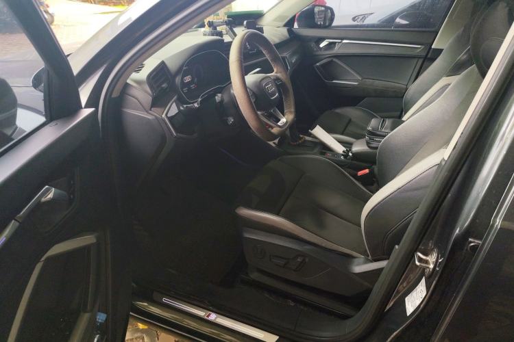 Used Audi Q3 2019 40 TFSI Fashion Dynamic Model