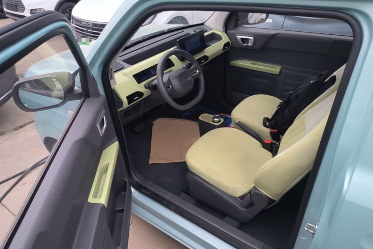 Used Geely Galaxy Panda 2023 Panda Mini 200km Endurance Bear
