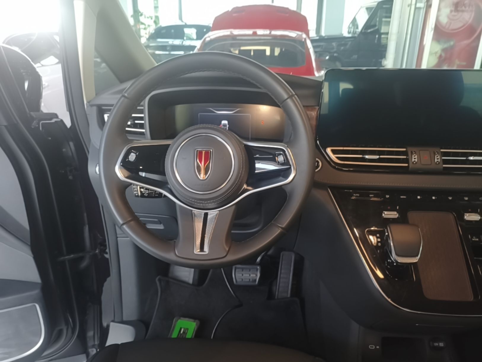 Hongqi HQ9 PHEV 2024 2.0T Four-Wheel Drive Luxury Edition — снимка 18