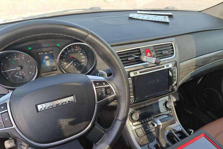 Used Haval H8 2015 2.0T Four-Wheel Drive Elite Model
