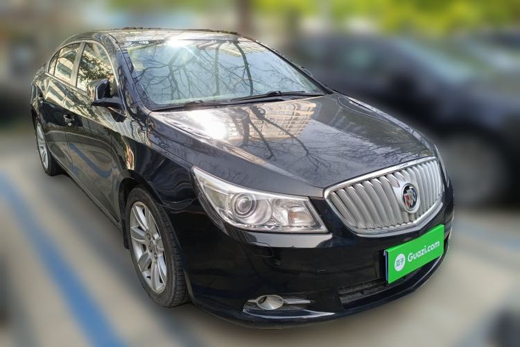 Used Buick LaCrosse 2011 2.4L SIDI Luxury Edition Front Right 45 Deg