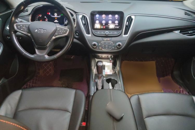 Used Chevrolet Malibu XL 2019 Redline 550T Automatic Sport Edition Center Console