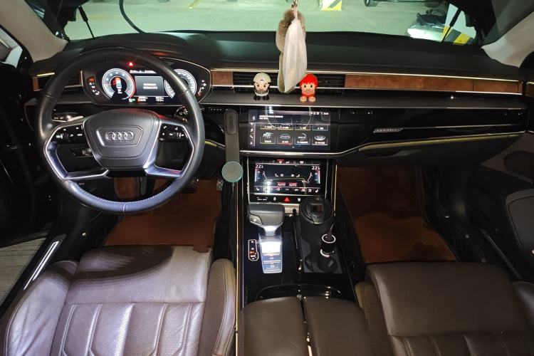 Used Audi A8 2019 A8L 55 TFSI quattro Luxury Model Center Console