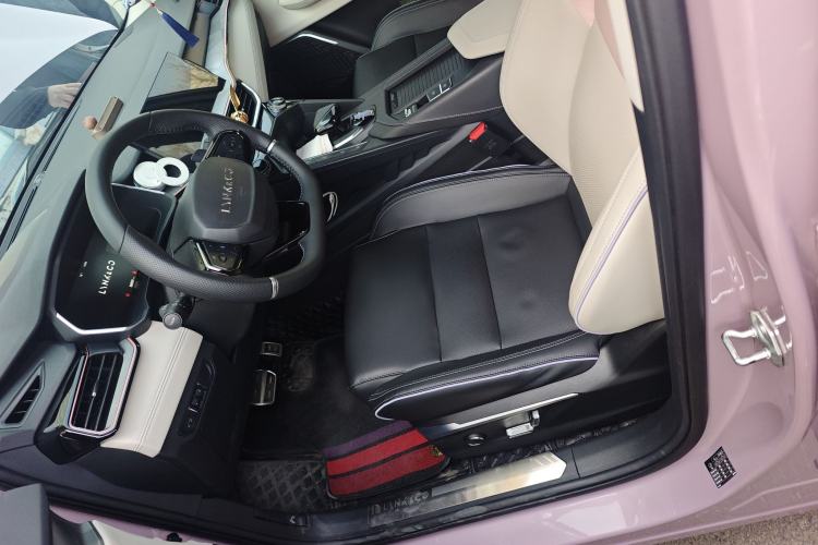 Used Lynk & Co 06 2021 1.5T Shero Pink Special Edition