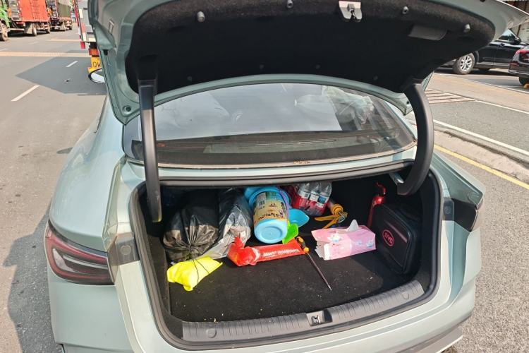 Used BYD Seal 06 New Energy 2024 DM-i 80KM Luxury Model Trunk