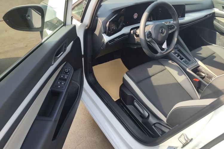 Used Volkswagen Golf 2023 Facelift 280TSI DSG Pro Driver Seat