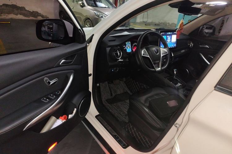 Used BYD Song New Energy 2019 Song DM 1.5TID Smart Connect Dynamic Model Driver Seat