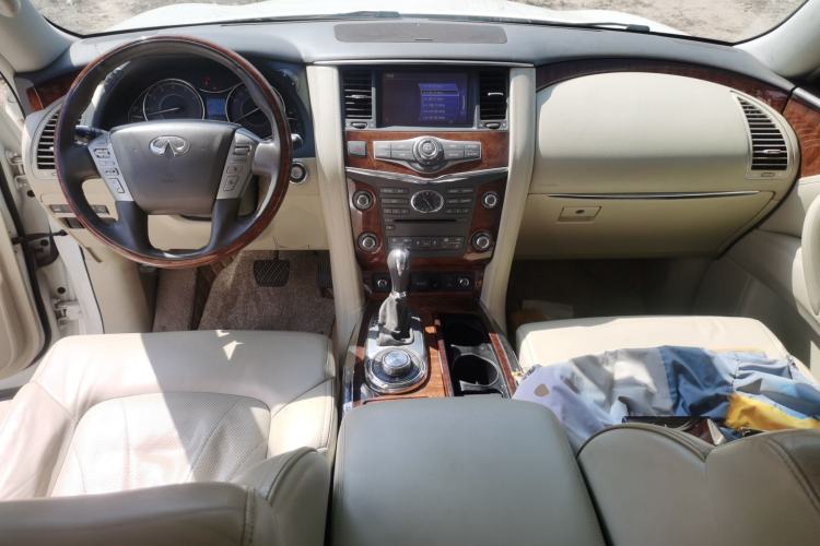 Used Infiniti QX80 2016 5.6L 4WD
