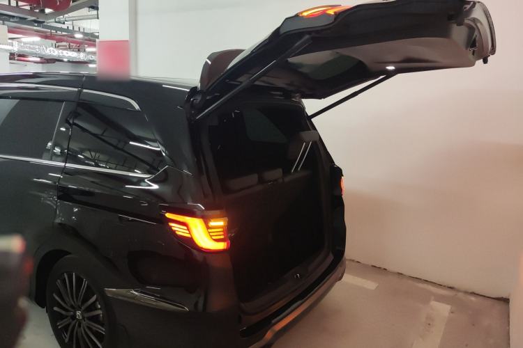 Used Honda Elysion 2024 2.0L eHEV Luxury Edition