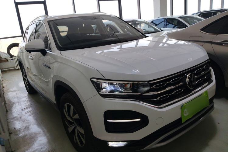 Used Volkswagen Tayron 2022 280TSI Two-Wheel Drive Luxury Smart Connectivity Version Front Right 45 Deg