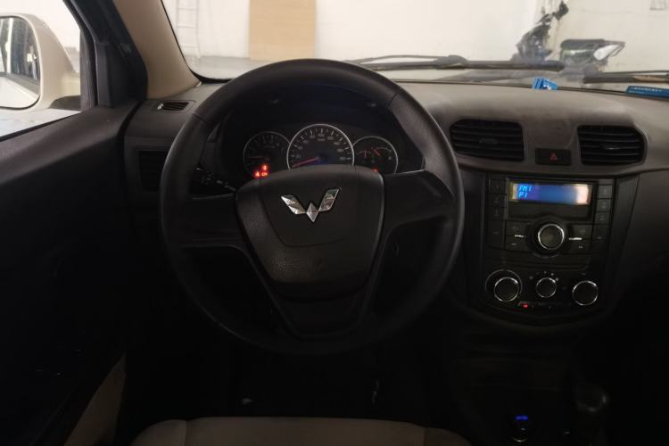 Used Wuling Hongguang 2016 1.5L Restyled S Comfort Version Steering Wheel