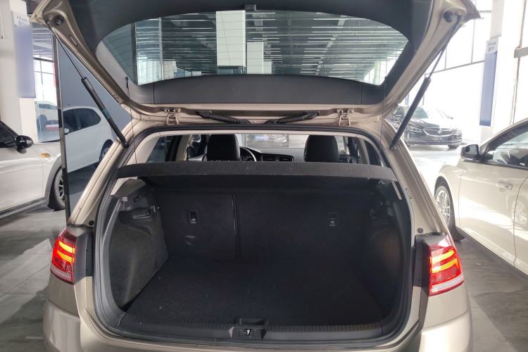 Used Volkswagen Golf 2019 200TSI DSG Comfort & Ambition Edition China VI Standard
