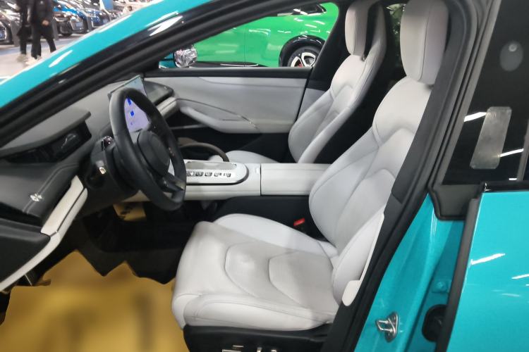 Used Xiaomi Auto SU7 2024 Four-Wheel Drive Ultra-Long Range Advanced Intelligent Driving Max Edition