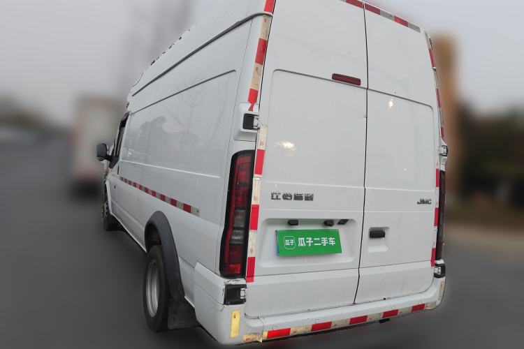 Used JMC Fushun 2022 2.0T Manual Van Long Wheelbase High Roof 3-Seater