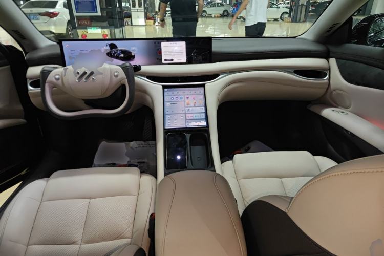 Used IM L6 2024 Max Standard Edition Center Console