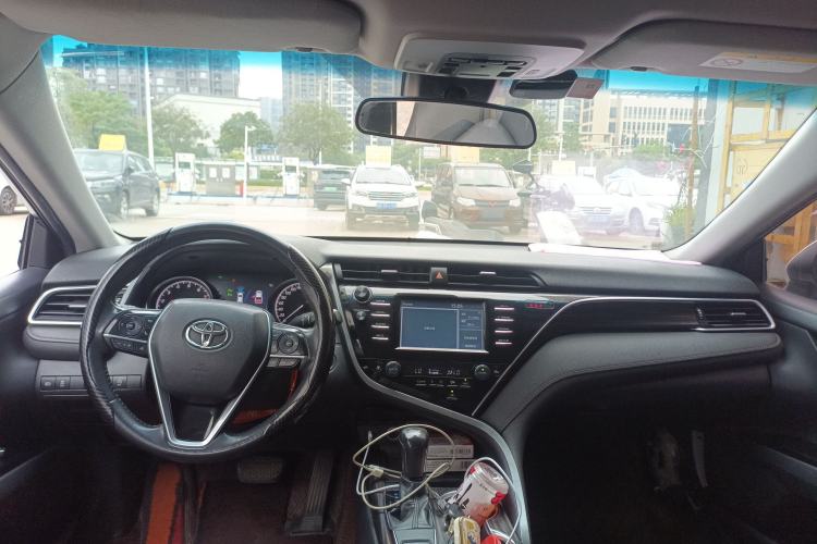 Used Toyota Camry 2018 2.0G Luxury Edition
