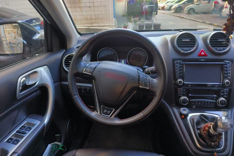 Used Haval H6 2015 Upgraded Model 1.5T Manual Two-Wheel Drive Elite Version