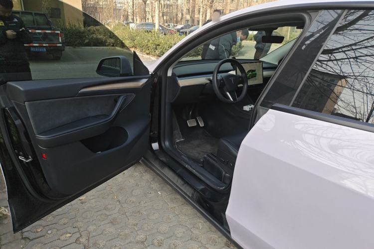 Used Tesla Model Y 2022 Rear-Wheel-Drive Version