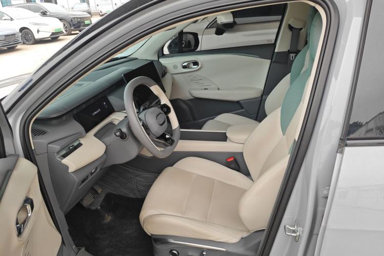Used Lynk & Co 06 EM-P 2023 EM-P 126 Long-Range Halo Left Front Seat