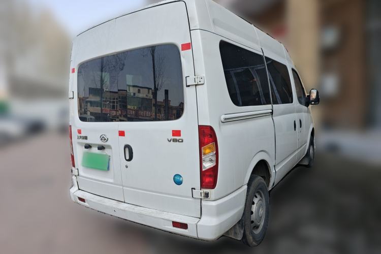 Used SAIC MAXUS Xintu V80 2021 2.0T Manual Classic Aoyuntong Short Wheelbase Mid-Roof 5/6-Seater