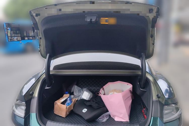 Used Xiaomi Auto SU7 2024 Four-Wheel Drive Ultra-Long Range Advanced Intelligent Driving Max Edition