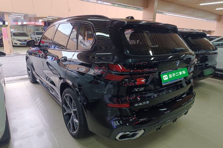 Used BMW X5 2023 xDrive 30Li Luxury M Sport Night Edition Package
