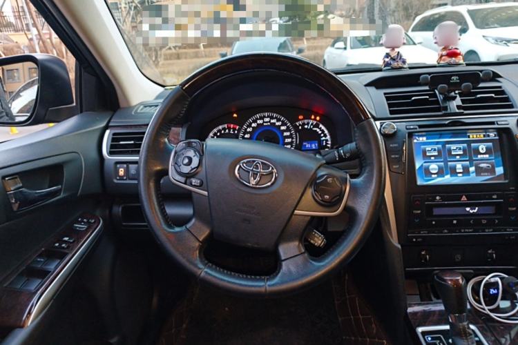 Used Toyota Camry 2016 2.5G 10th Anniversary Deluxe Navigation Edition Steering Wheel