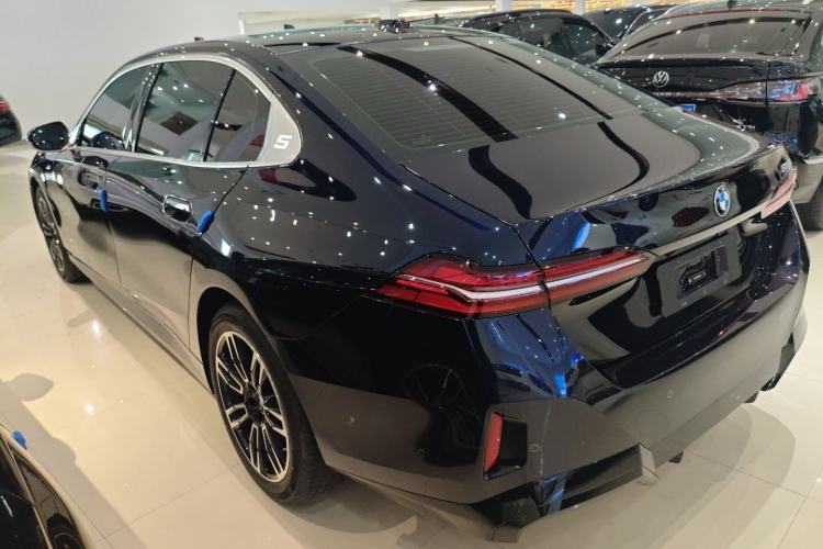 Used BMW 5 Series 2025 525Li M Sport Package