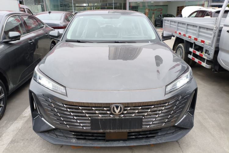 Used CHANGAN Eado 2025 Blue Whale 1.5T 500Bar Prestige Model
