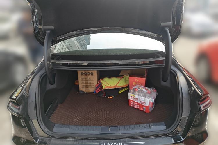 Used Lincoln Z 2025 2.0T Prestige Edition Trunk