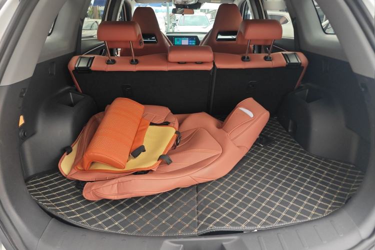 Used CHANGAN CS75 PLUS 2025 Model, 3rd Generation Champion Edition 1.5T Jinghang Version Trunk