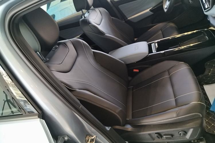 Used Volkswagen ID.4 X 2025 Smart Version Pure & Intelligent Enjoyment Edition
