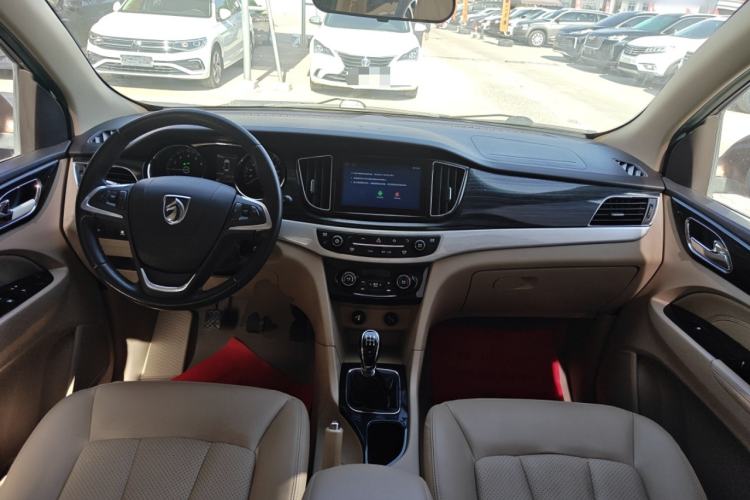 Used Baojun 730 2016 1.5L Manual Luxury Edition 7 Seats
