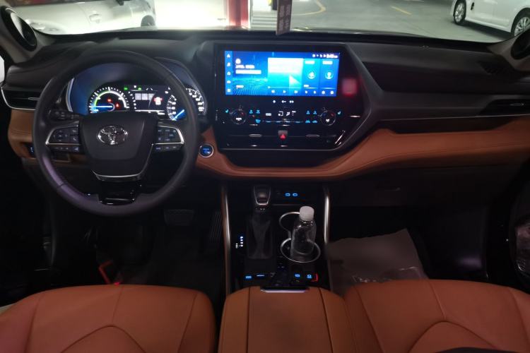 Used Toyota Highlander 2022 Dual-Engine 2.5L Four-Wheel Drive Prestige Version 7 Seats