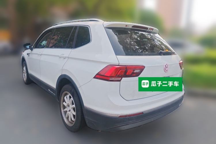 Used Volkswagen Tiguan L 2018 330TSI Automatic Two-Wheel Drive Luxury Edition Rear Left 45 Deg