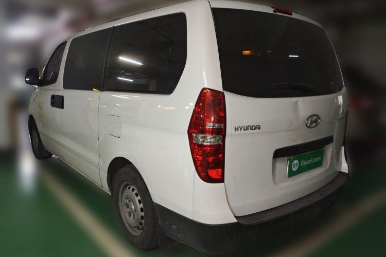 Used Hyundai H-1 Starex 2011 2.4L Comfort Edition
