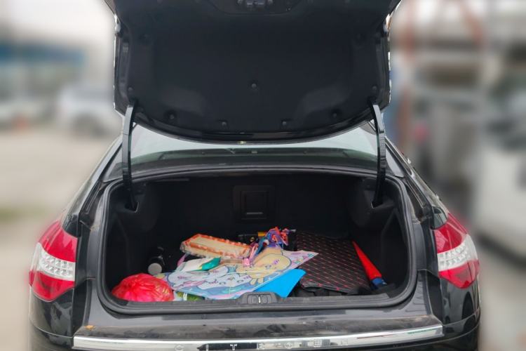 Used Citroen C5 2010 2.3L Automatic Luxury Edition Trunk