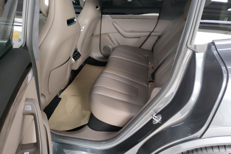 Used Hima Luxeed R7 2025 Range-Extended Version 251 km Max