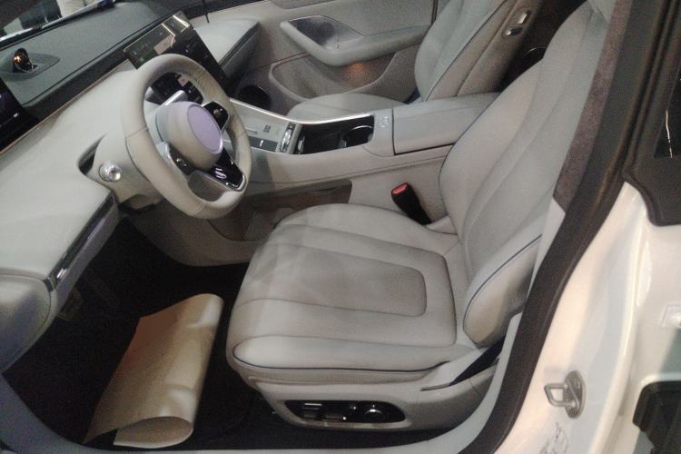 Used Hima Luxeed S7 2025 855 km Max