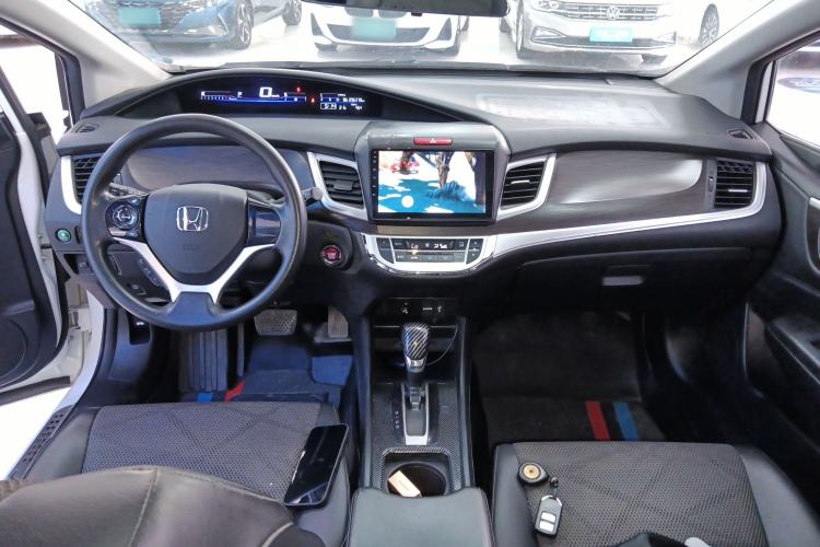 Used Honda Jade 2016 1.8L Automatic Comfort Elite Version 5 Seats Center Console