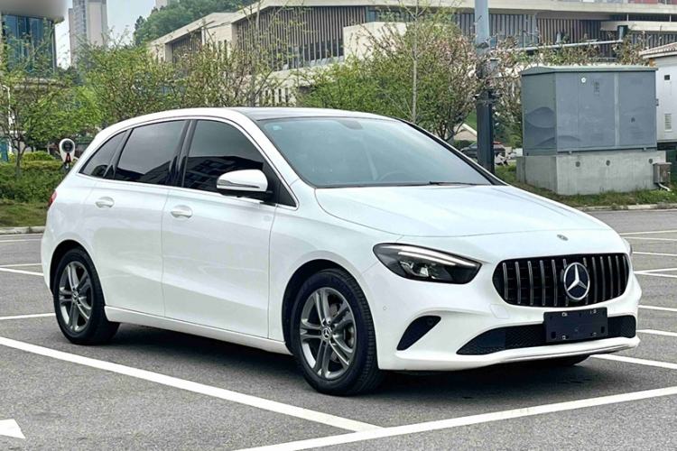 Used Mercedes-Benz B-Class 2020 B 200 Sport Edition Exterior 3