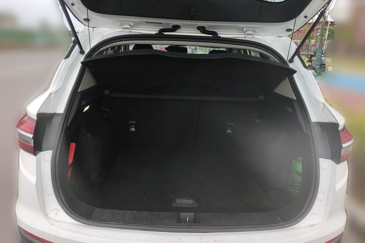 Used Geely Auto Coolray 2019 260T DCT Knight China VI Standard Trunk