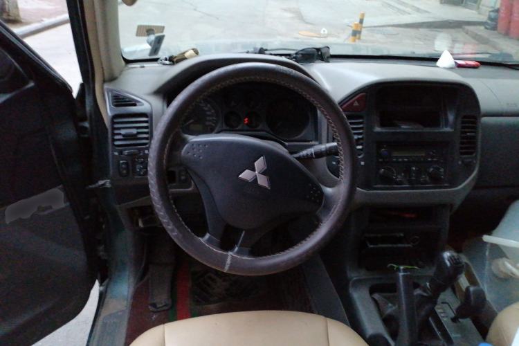 Used Mitsubishi Pajero 2011 V73 3.0L MT GL