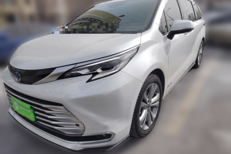 Used Toyota Sienna 2023 2.5L Hybrid Platinum Edition