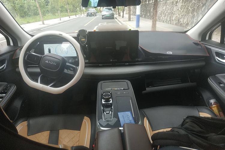 Used AION S Plus 2023 70 Intelligent Edition Ternary Lithium Center Console